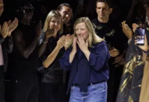 谁是四大时装周 2024 春夏系列最佳发布秀-2Cweekly#029 Sarah-Burton-final-show