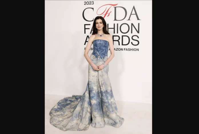Anne-Hathaways-first-look-of-cfda2023